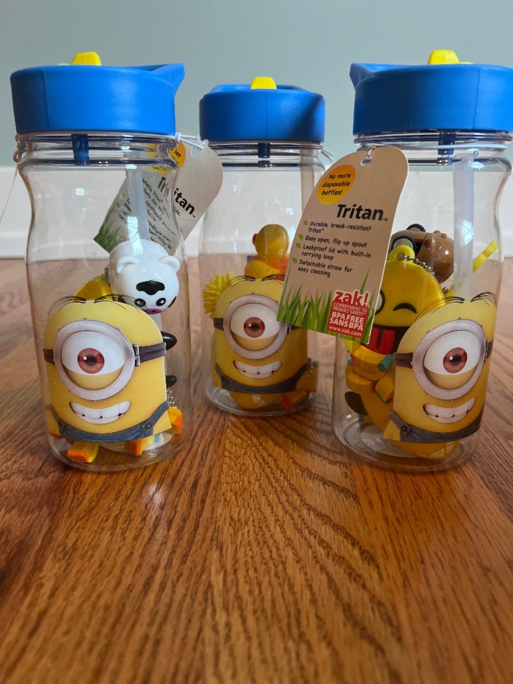 Zac! Despicable Me Minions Water Bottle Party Favor Gift
